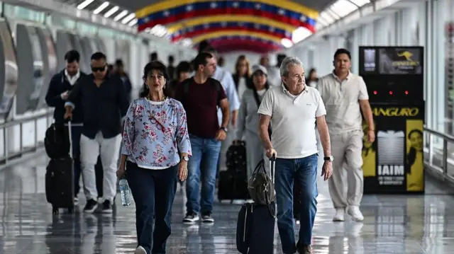 Estado actual de los vuelos en Venezuela: Caos aéreo tras el "cierre total" anunciado por Trump 0c31c290 cba7 11f0 9b12 8751a987e19a.jpg