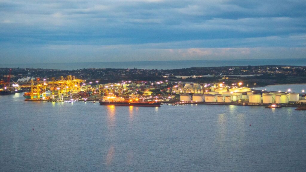 Los países de Asia y Oceanía miembros de la AIE liberarán de forma inmediata sus reservas de petróleo 16981674