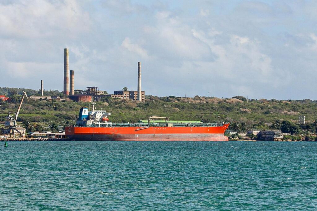 Un petrolero ruso llega a Cuba con permiso de Trump en medio del bloqueo de EE.UU. a la isla f78c3a24 a946 4f50 9d5e c9437602e14f alta libre aspect ratio default 0 x841y373