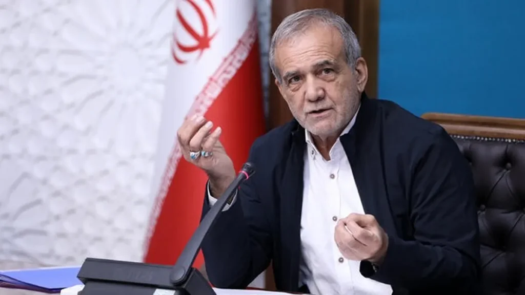 Irán se disculpa con sus vecinos por sus ataques, mientras que Trump amenaza al país con "la destrucción total" masoud pezeshkianjpg