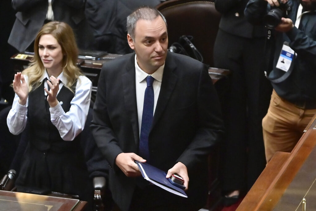 gobierno argentino impulsa leyes sobre juego ilegal, cabildeo y etiquetado de alimentos