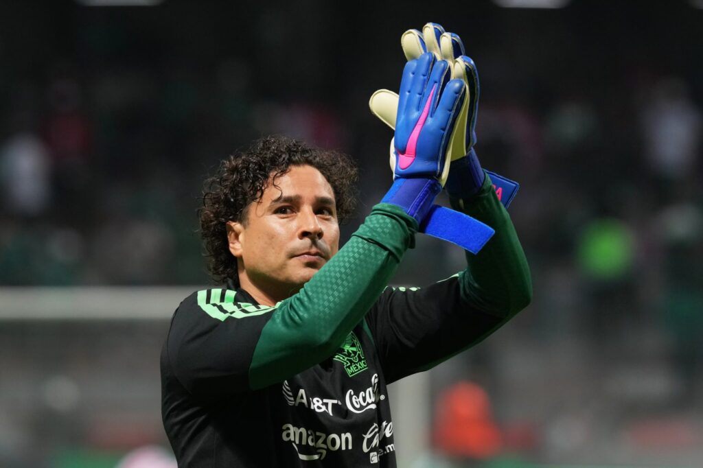 Memo Ochoa llora al hablar de su retiro con la Selección Mexicana: “Me voy en paz” memo ochoa llora al hablar de su retiro con la sel scaled
