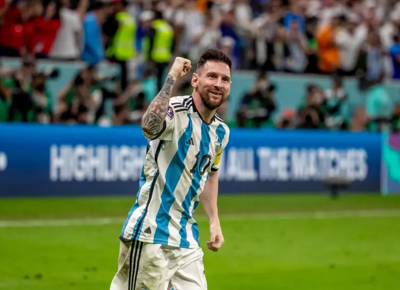 “Puede jugar hasta el próximo Mundial”: la impactante reflexión de una leyenda del fútbol argentino sobre Lionel Messi messi y juan antonnio 49865771 20260204201014